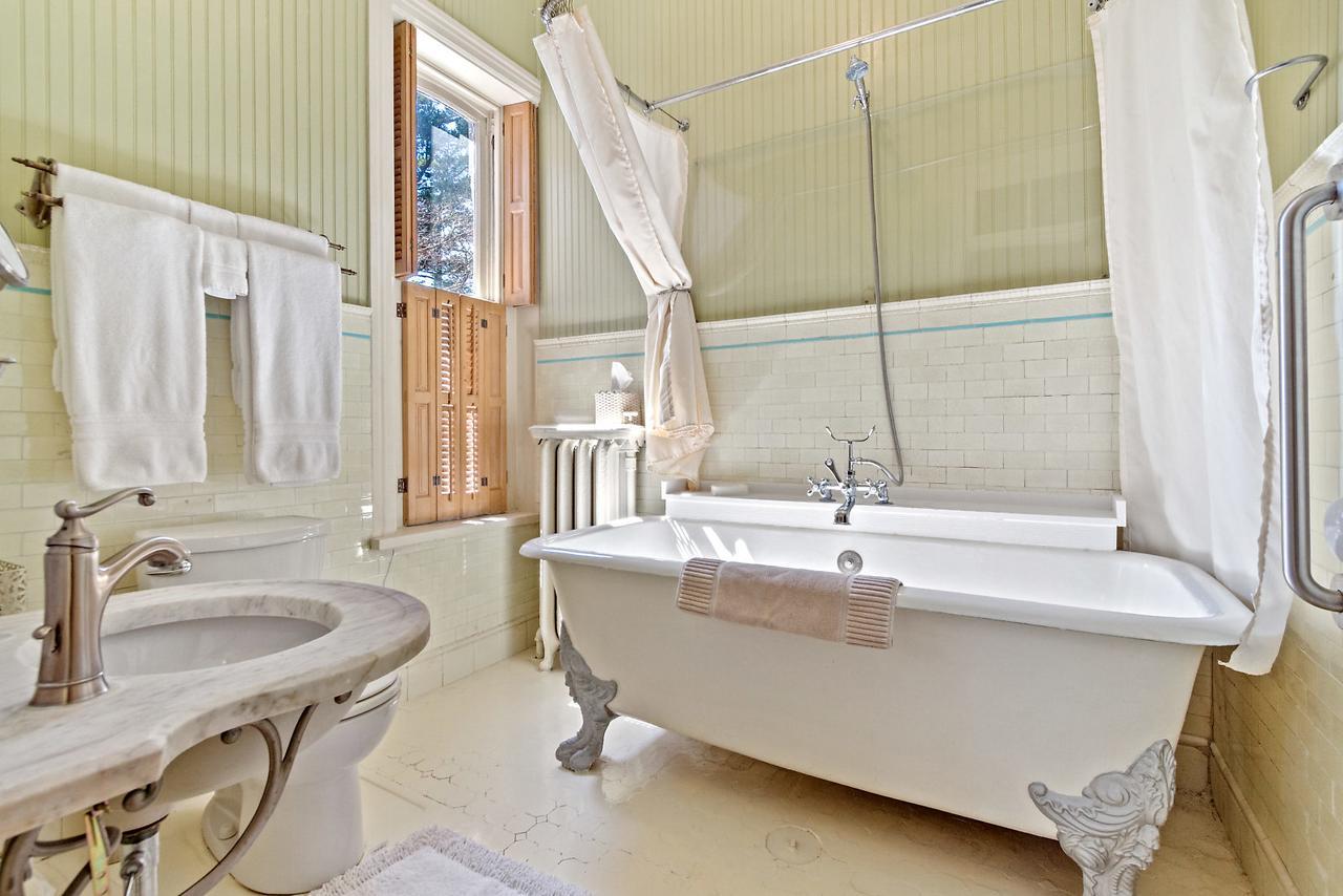 Lovelace Manor Bed And Breakfast Lancaster Luaran gambar